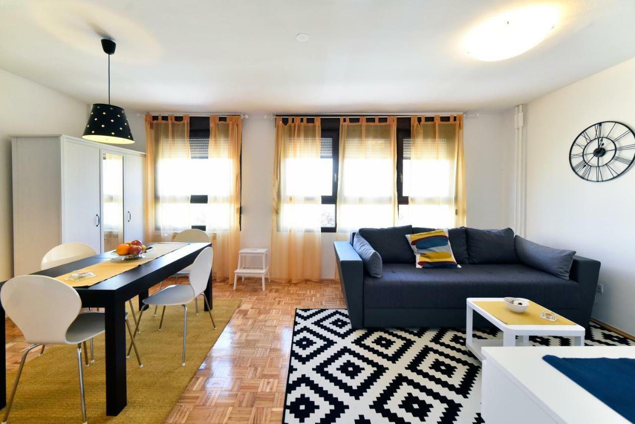 Apartment Place4U Zagreb Extérieur photo