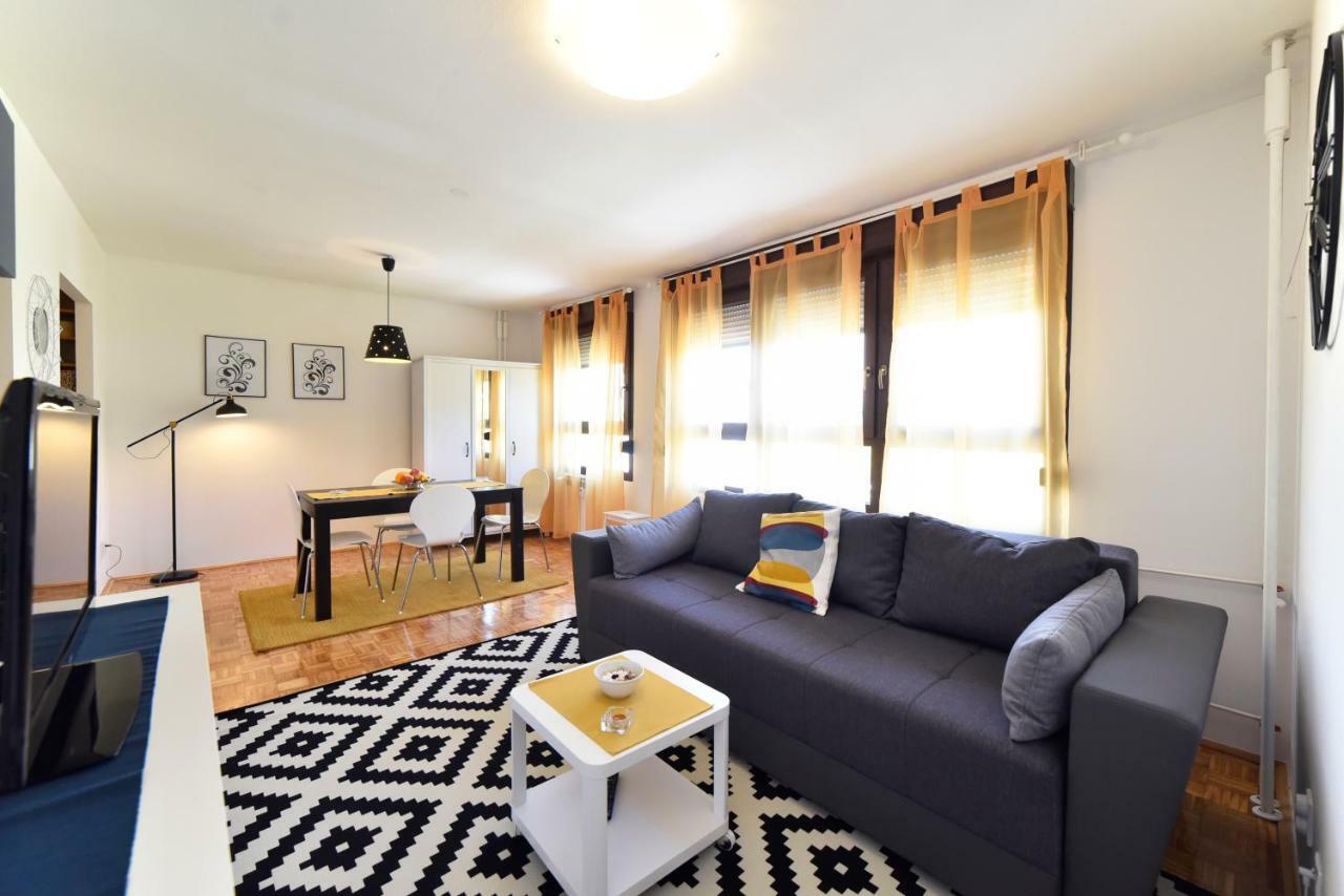 Apartment Place4U Zagreb Extérieur photo